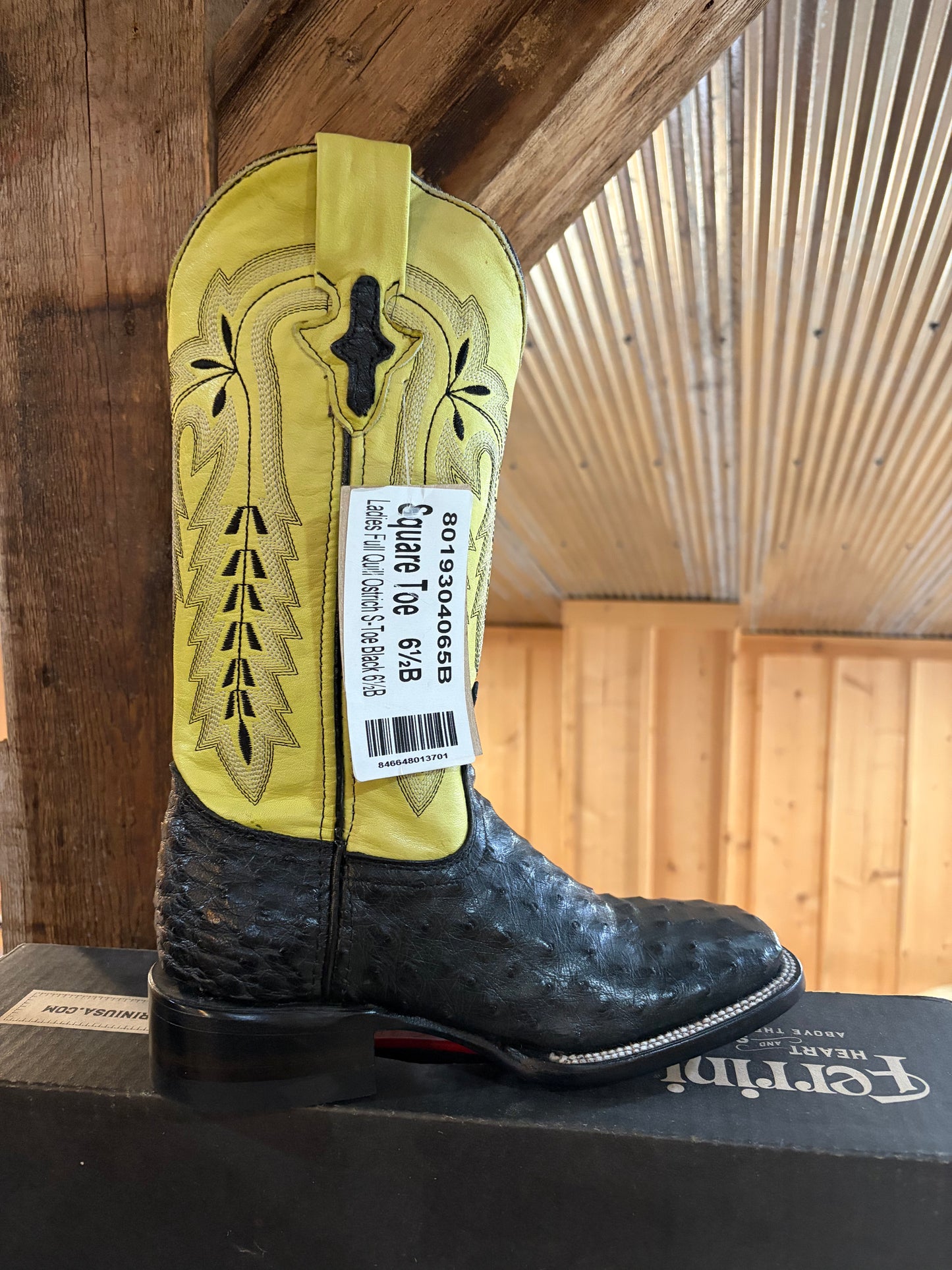 Ladies Full Quill Ostrich S-Toe Black Boot